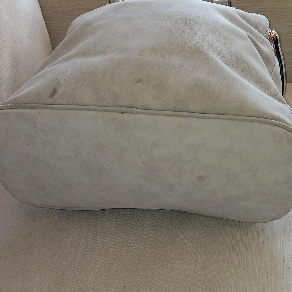 Gray Shoulder Bag - Picture 3 of 9